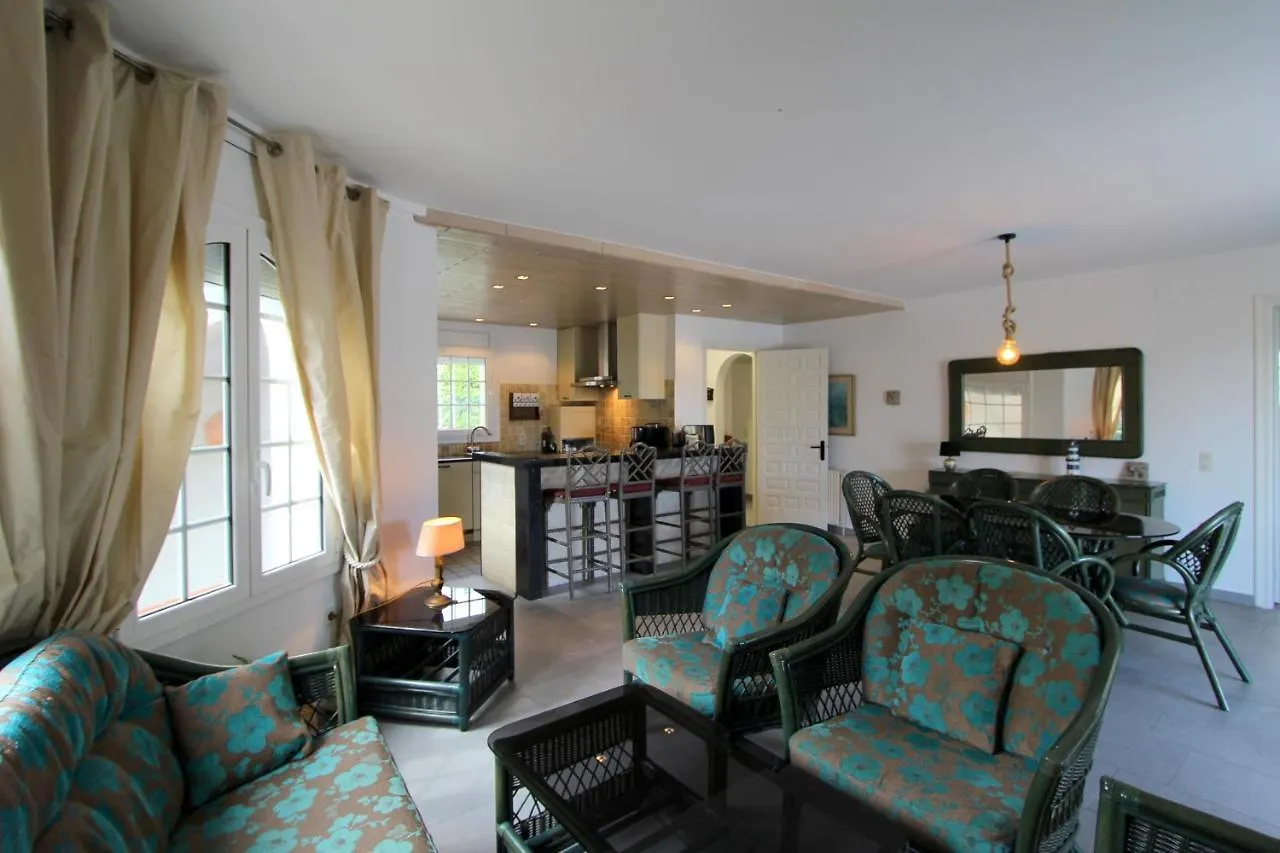 Leon Inmo Villa Frida - 11790 Empuriabrava