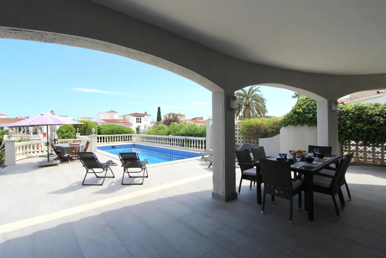 Leon Inmo Villa Frida - 11790 Empuriabrava 0*,